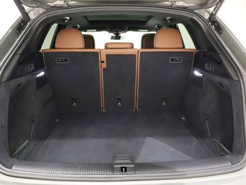 Used 2023 Audi Q5 2.0T Premium w/ Convenience Package image 27