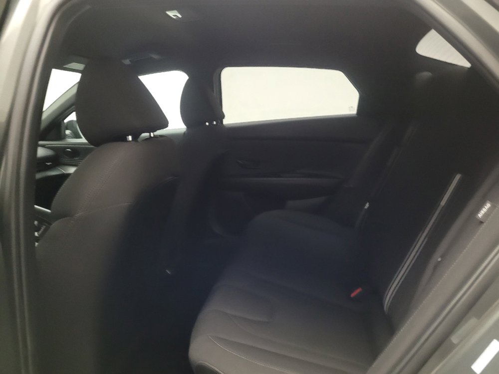 Used 2025 Hyundai Elantra Sport FWD image 18