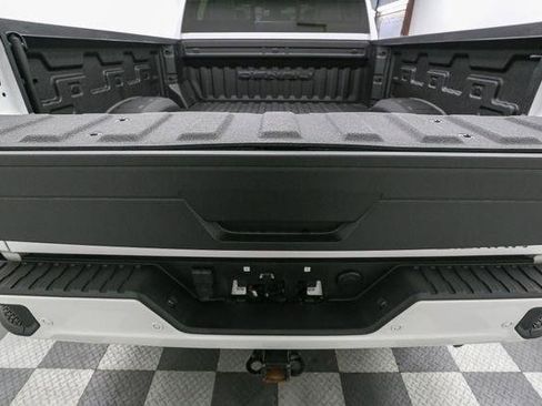 Used 2024 GMC Sierra 2500 Denali Ultimate image 14