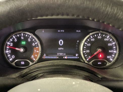 Used 2022 Jeep Renegade Latitude w/ Convenience Group AWD/4WD image 11