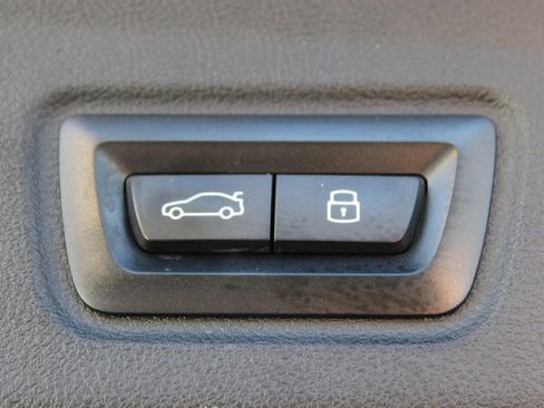 Used 2023 BMW i4 eDrive40 RWD image 25