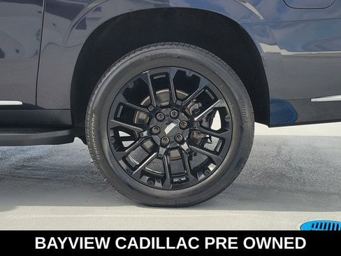 Used 2022 Cadillac Escalade ESV Premium Luxury AWD/4WD image 10
