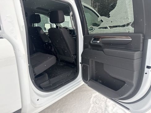 Used 2025 Chevrolet Silverado 3500 LT image 24