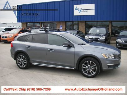 Used 2018 Volvo V60 T5 Cross Country w/ Convenience Package