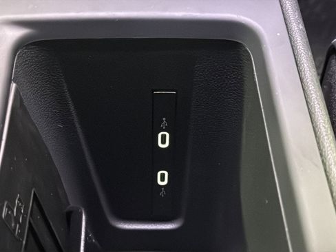 New 2026 Volkswagen Tiguan SE image 37