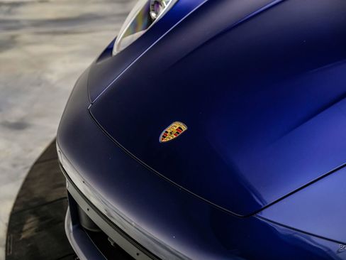 Used 2021 Porsche 911 Turbo image 38