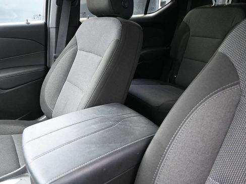 Used 2024 Chevrolet Traverse LT FWD image 14