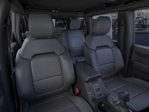 New 2025 Ford Bronco Badlands image 10