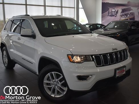 Used 2018 Jeep Grand Cherokee Laredo AWD/4WD image 1