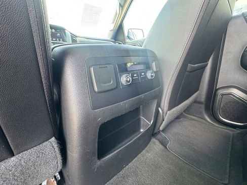 Used 2017 Chevrolet Tahoe LT RWD image 30