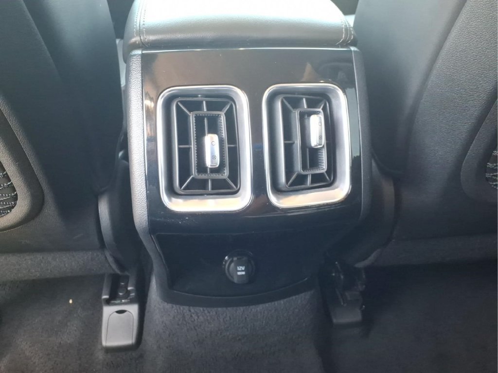 Used 2024 Kia Sorento SX AWD/4WD image 17