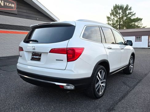 Used 2018 Honda Pilot Touring image 5