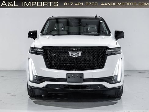 Used 2024 Cadillac Escalade Sport Platinum w/ LPO, ONYX Package AWD/4WD image 11