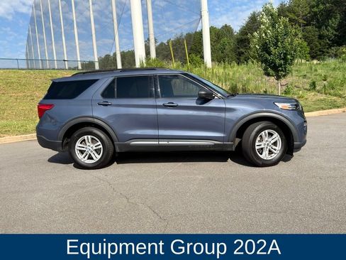 Used 2021 Ford Explorer XLT w/ Equipment Group 202A AWD/4WD image 2