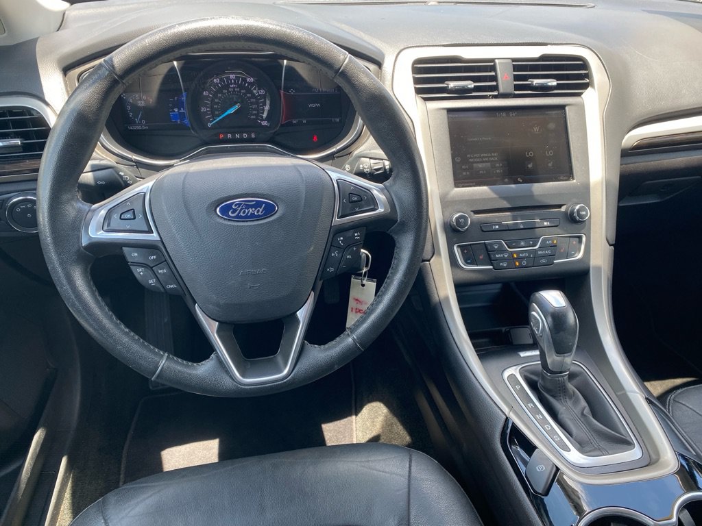 Used 2016 Ford Fusion SE w/ Equipment Group 202A FWD image 19