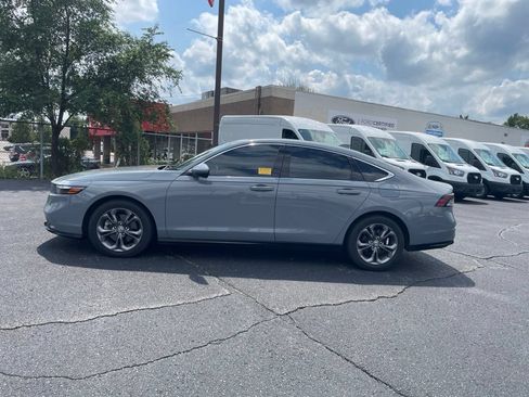 Used 2023 Honda Accord EX-L image 8