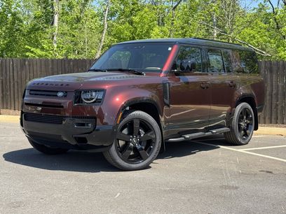 New 2025 Land Rover Defender 130 X-Dynamic SE