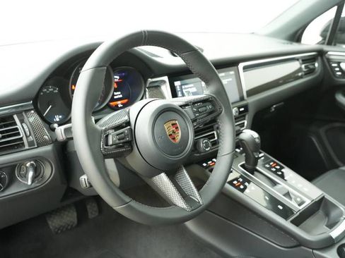 New 2026 Porsche Macan Turbo AWD/4WD image 4