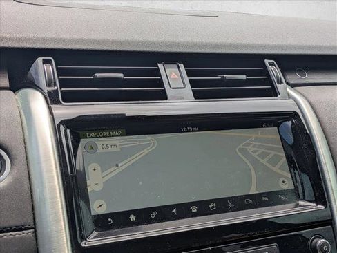 Used 2020 Land Rover Discovery HSE AWD/4WD image 14