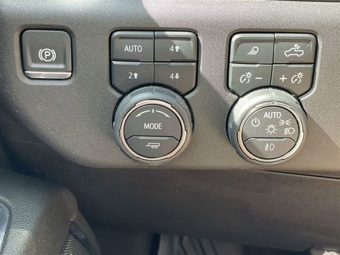 Used 2024 Chevrolet Silverado 1500 LTZ w/ LTZ Premium Package image 21