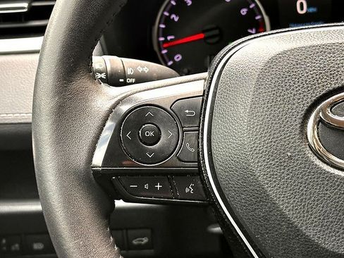 Used 2021 Toyota RAV4 XLE Premium FWD image 22