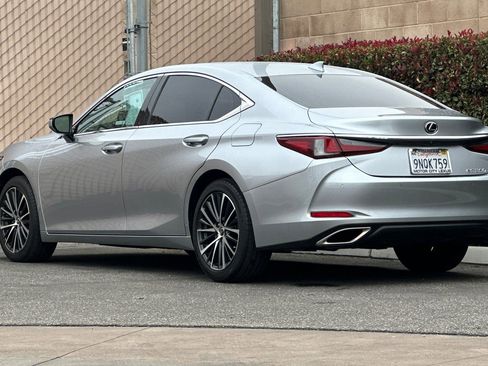 Certified 2024 Lexus ES 350 w/ Premium Package image 6