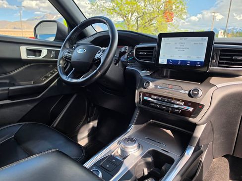 Used 2020 Ford Explorer XLT w/ Equipment Group 202A image 19