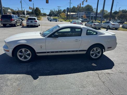 Used 2007 Ford Mustang Premium RWD image 4