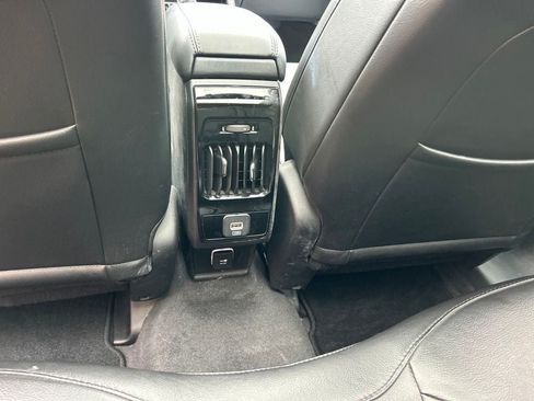 Used 2023 Jeep Compass Limited w/ Sun and Sound Group AWD/4WD image 23