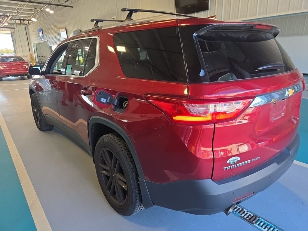 Used 2018 Chevrolet Traverse LT AWD/4WD image 2