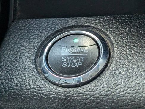 Used 2018 Ford F250 Lariat w/ Lariat Ultimate Package AWD/4WD image 29