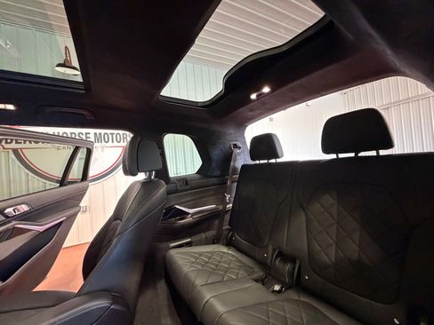 Used 2024 BMW X7 xDrive40i w/ M Sport Package AWD/4WD image 25