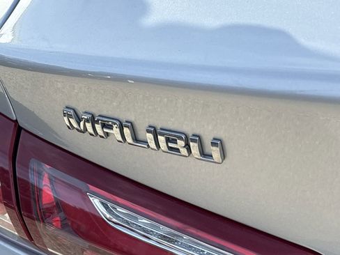 Used 2022 Chevrolet Malibu LT image 21