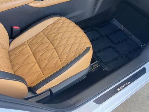 Used 2024 Nissan Sentra SV w/ SV Premium Package image 23