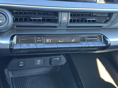 Certified 2023 Toyota Prius LE image 5