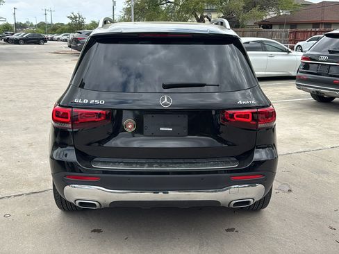 Used 2023 Mercedes-Benz GLB 250 4MATIC image 6