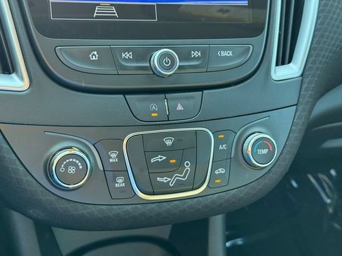 Certified 2025 Chevrolet Malibu RS FWD image 17