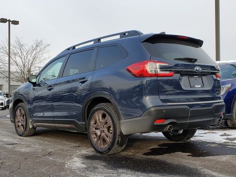 Used 2025 Subaru Ascent Bronze Edition w/ Popular Package #2 image 3