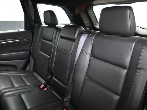 Used 2020 Jeep Grand Cherokee Limited w/ Luxury Group II image 18