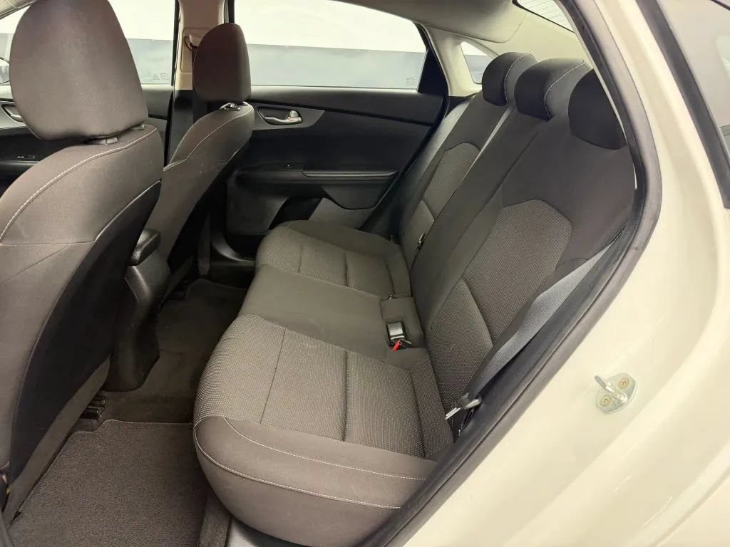 Used 2019 Kia Forte LXS FWD image 15