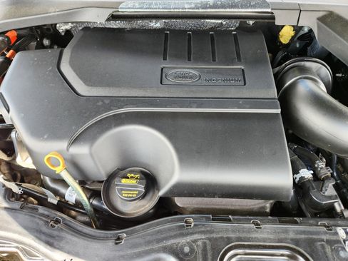 Certified 2024 Land Rover Discovery Sport S image 9