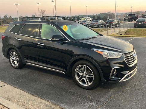 Used 2017 Hyundai Santa Fe Limited image 8