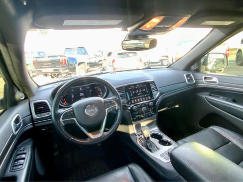 Used 2021 Jeep Grand Cherokee Limited w/ Luxury Group II image 32