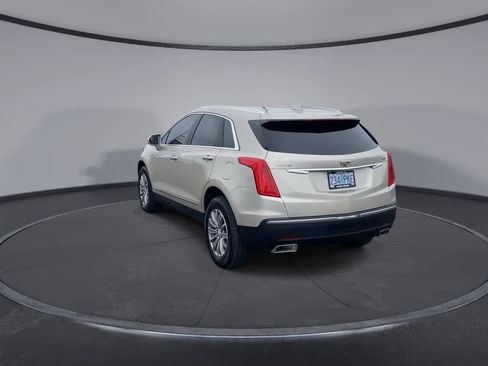 Used 2017 Cadillac XT5 Luxury FWD image 6