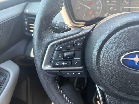Used 2025 Subaru Outback Premium AWD/4WD image 13