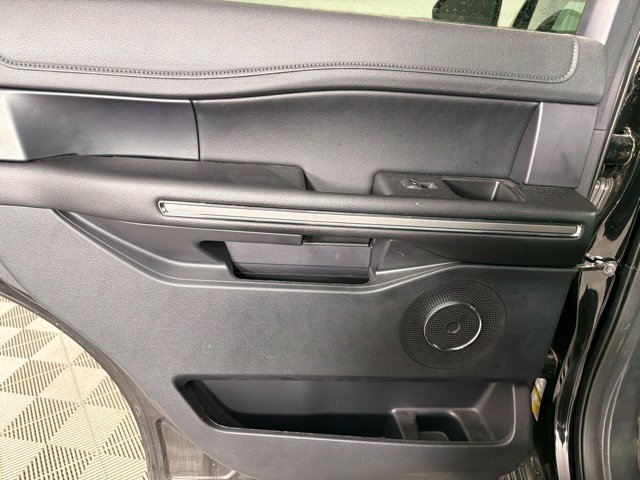 Used 2021 Ford Expedition XLT AWD/4WD image 27