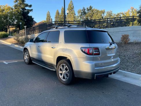 Used 2014 GMC Acadia SLT image 33
