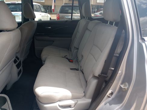 Used 2017 Honda Pilot EX image 11