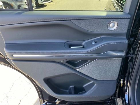 New 2026 Lincoln Navigator Reserve w/ Jet Appearance Package image 9