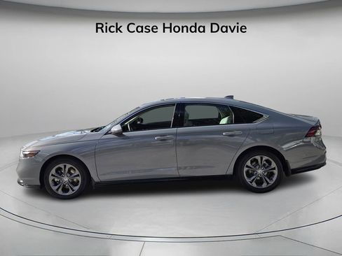 Certified 2025 Honda Accord EX-L image 4